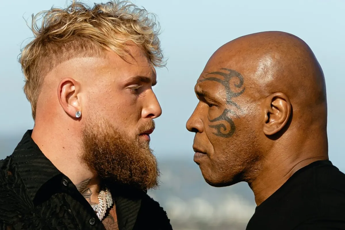 Logan Paul vs Mike Tyson