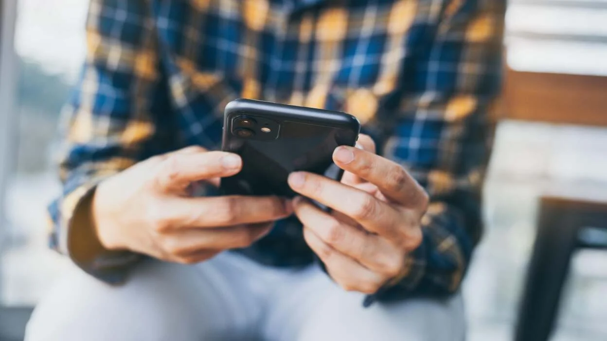 Why Offline Viewing Is Becoming a Normal Part of Social Media Use